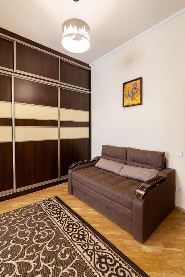 Apartment On Tamanska - Вулиця Дарії Гусяк 리비프 외부 사진